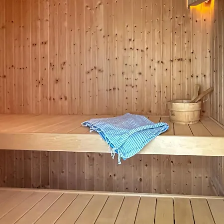 Prázdninový dům In With Sauna *